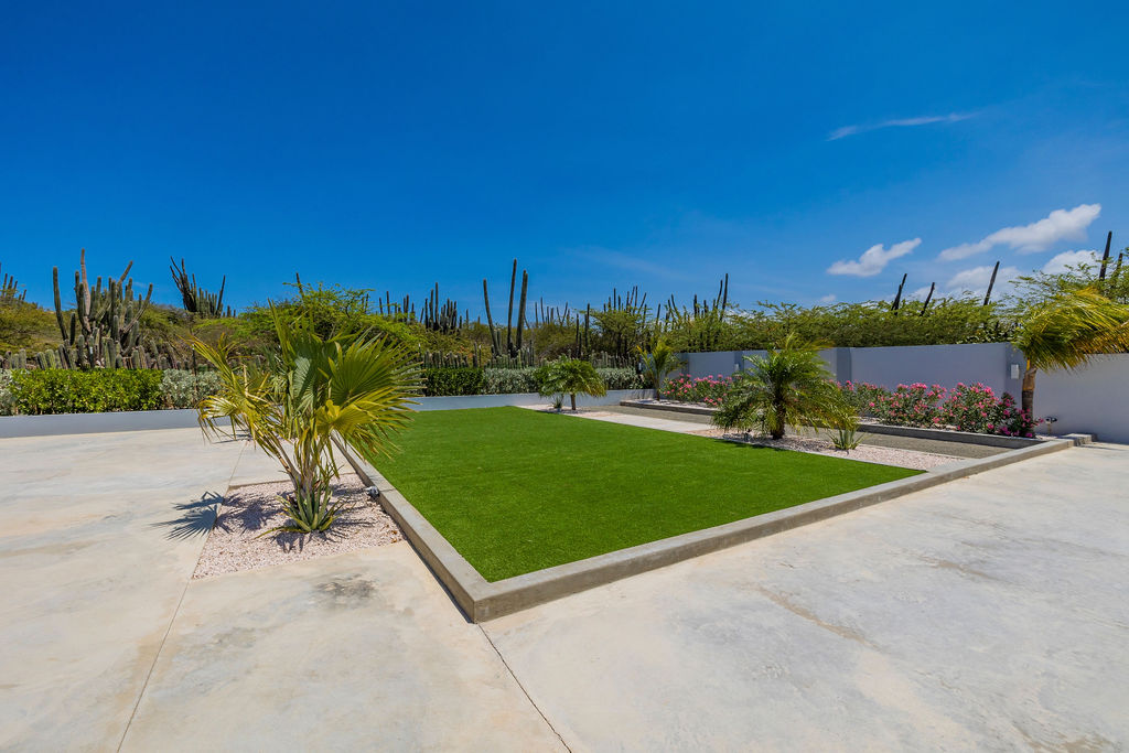 Luxurious Home in Picaron Aruba Brokers